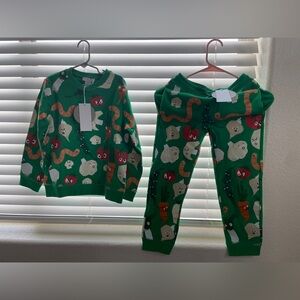 NWT Stella McCartney Green Kids Pajama Set with Animal Print，little kid 8years
